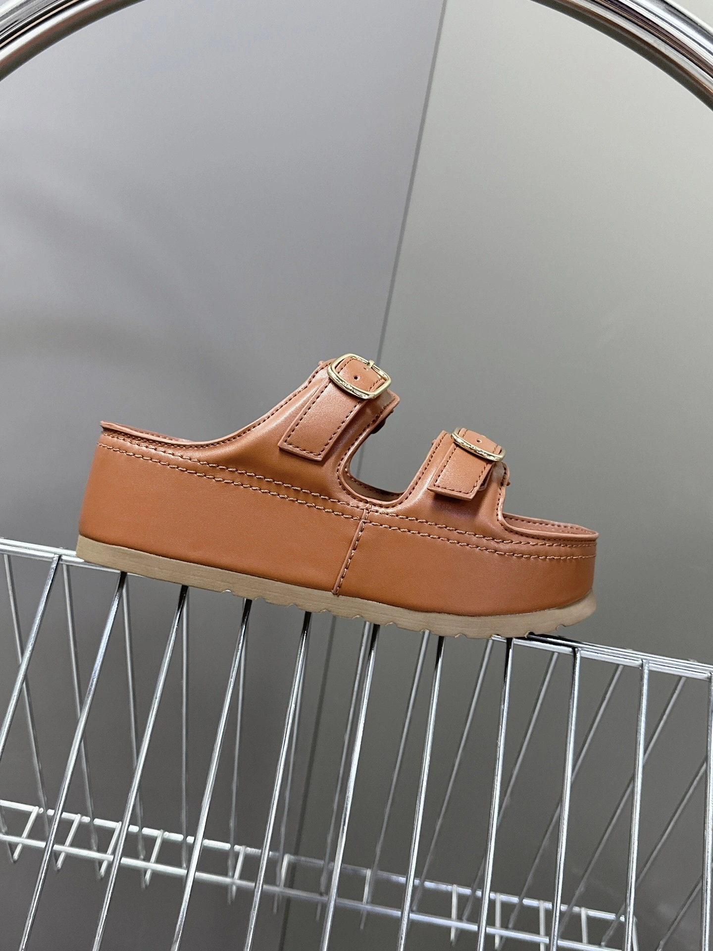 358i95 364293767C.04LU Thick soles：5CM item:ET-X234E0801W